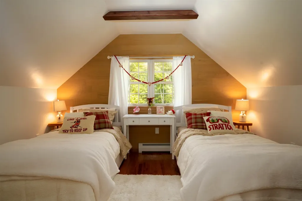 201 Pratt Bridge Road Jamaica VT 05343