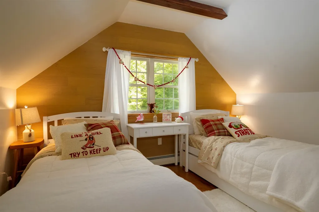 201 Pratt Bridge Road Jamaica VT 05343