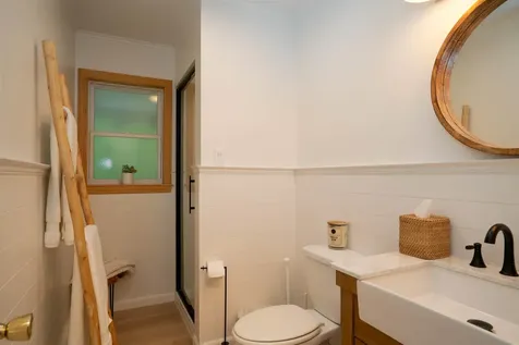 201 Pratt Bridge Road Jamaica VT 05343