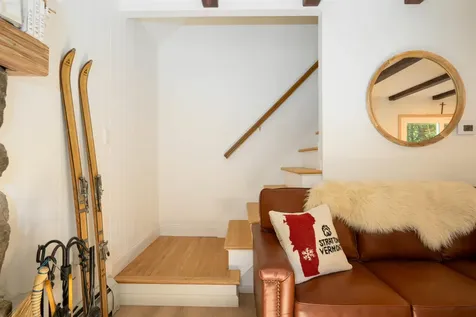 201 Pratt Bridge Road Jamaica VT 05343