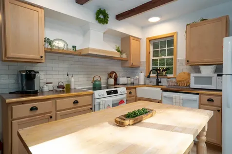 201 Pratt Bridge Road Jamaica VT 05343