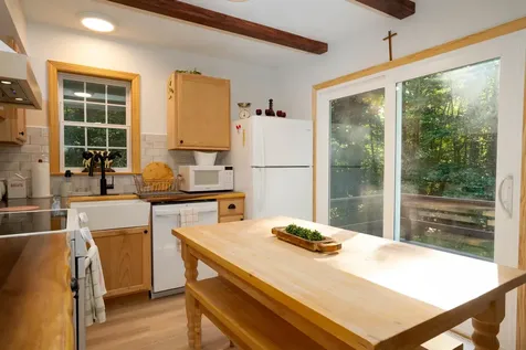 201 Pratt Bridge Road Jamaica VT 05343