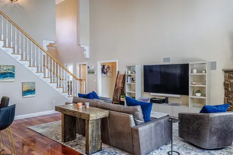 1 Cole Circle Madbury NH 03823
