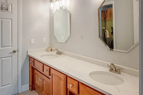 1 Cole Circle Madbury NH 03823