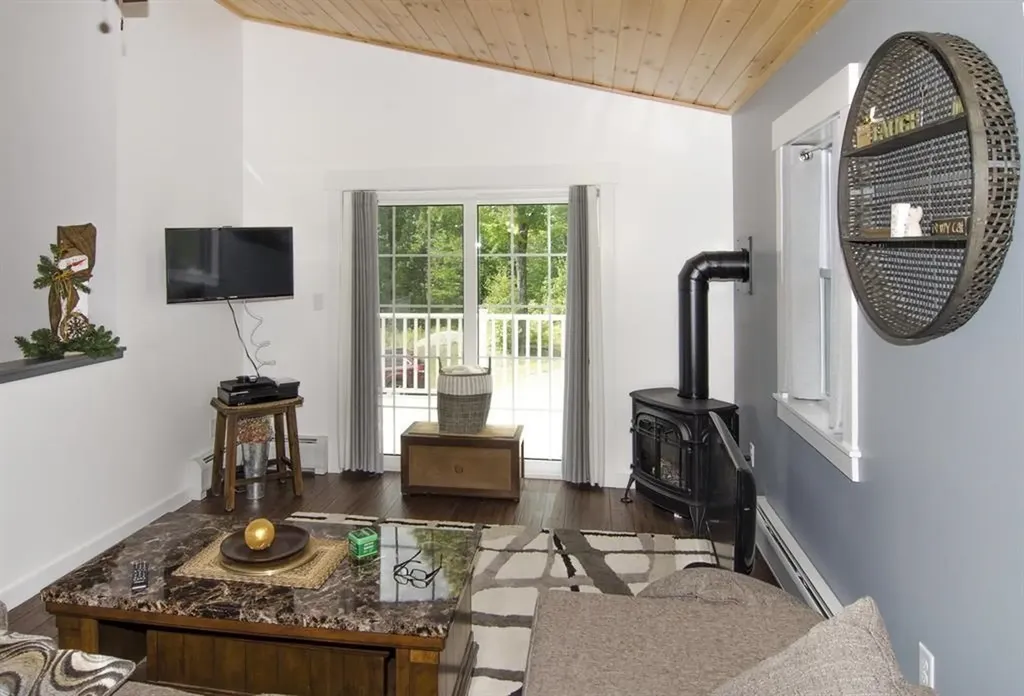 432 Willis Road Charleston VT 05872