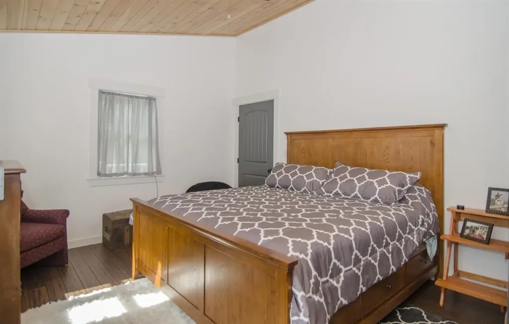 432 Willis Road Charleston VT 05872