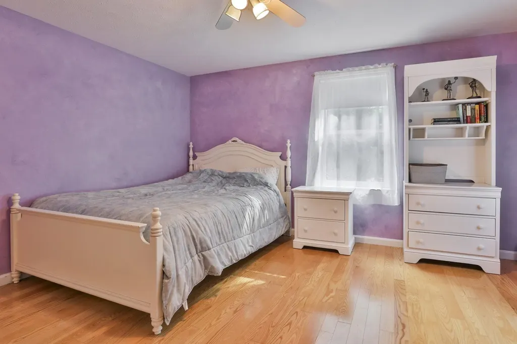 10 Pinewood Road Hudson NH 03051