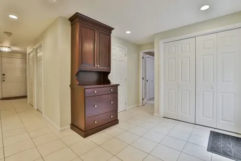 10 Pinewood Road Hudson NH 03051