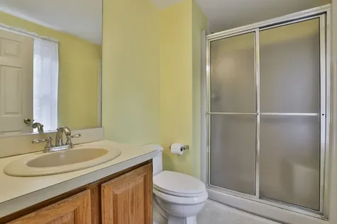 10 Pinewood Road Hudson NH 03051