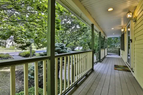 10 Pinewood Road Hudson NH 03051