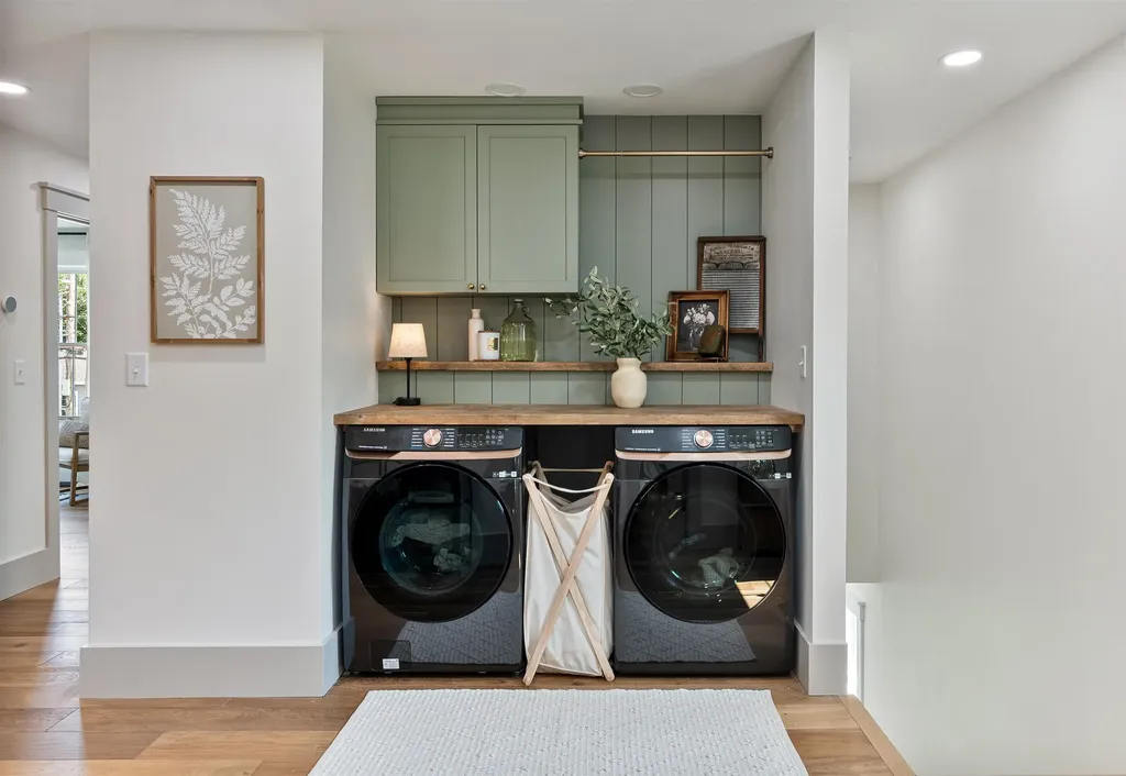 658 Main Street Colchester VT 05446