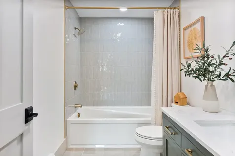 658 Main Street Colchester VT 05446