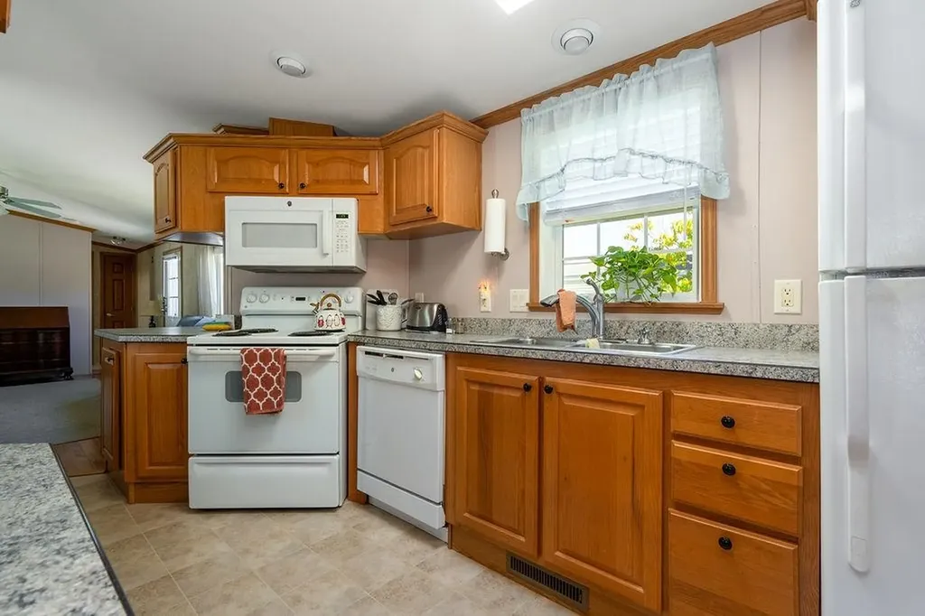 39 Cortland Way Barrington NH 03825