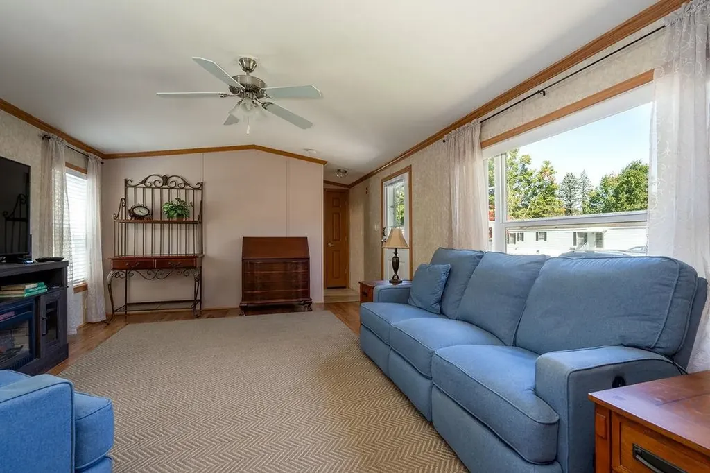 39 Cortland Way Barrington NH 03825