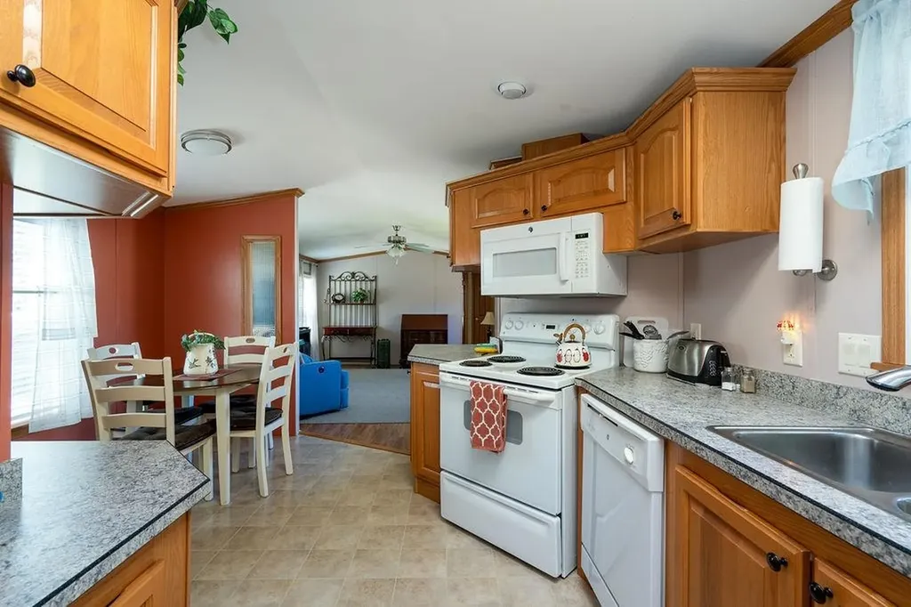 39 Cortland Way Barrington NH 03825