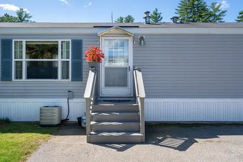 39 Cortland Way Barrington NH 03825