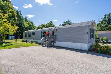 39 Cortland Way Barrington NH 03825