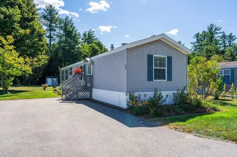 39 Cortland Way Barrington NH 03825