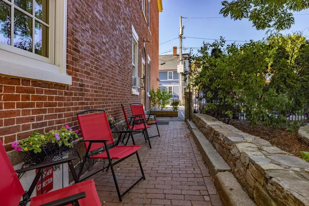 147 State Street Portsmouth NH 03801