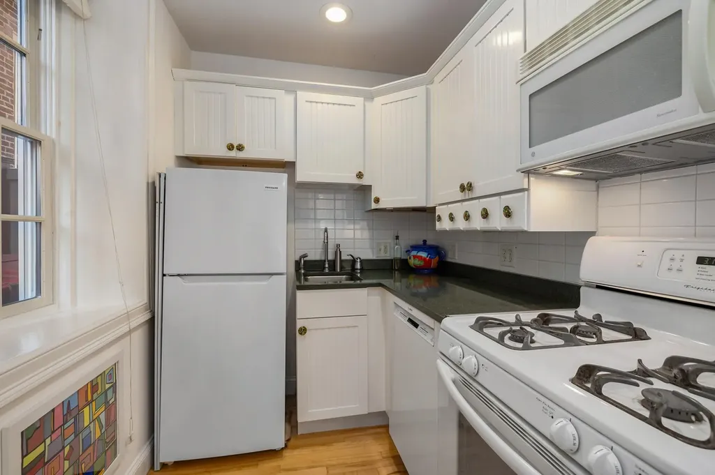 147 State Street Portsmouth NH 03801