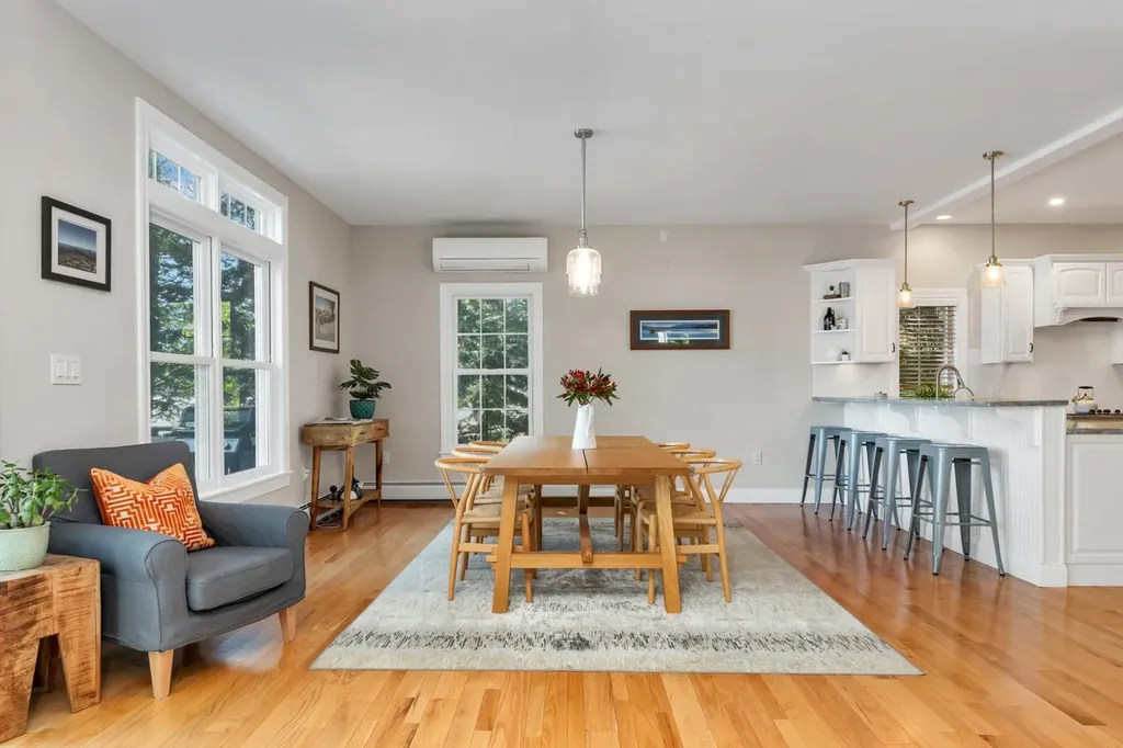 113 Dockham Shore Road Gilford NH 03249