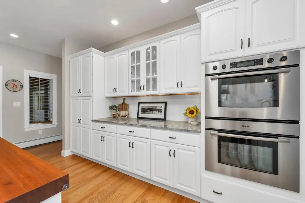 113 Dockham Shore Road Gilford NH 03249