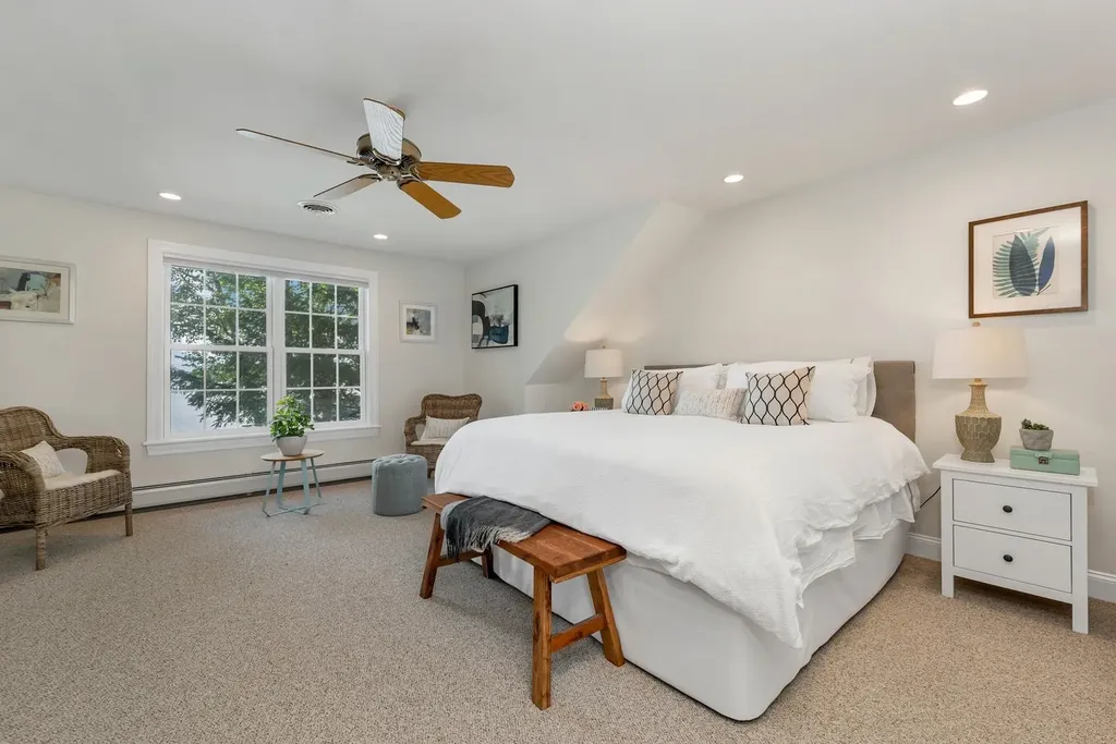 113 Dockham Shore Road Gilford NH 03249