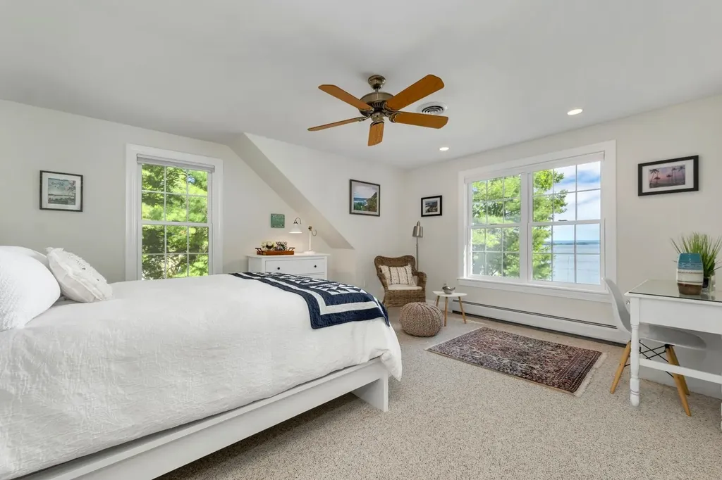 113 Dockham Shore Road Gilford NH 03249