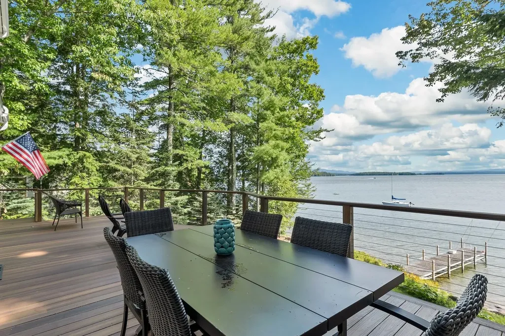 113 Dockham Shore Road Gilford NH 03249