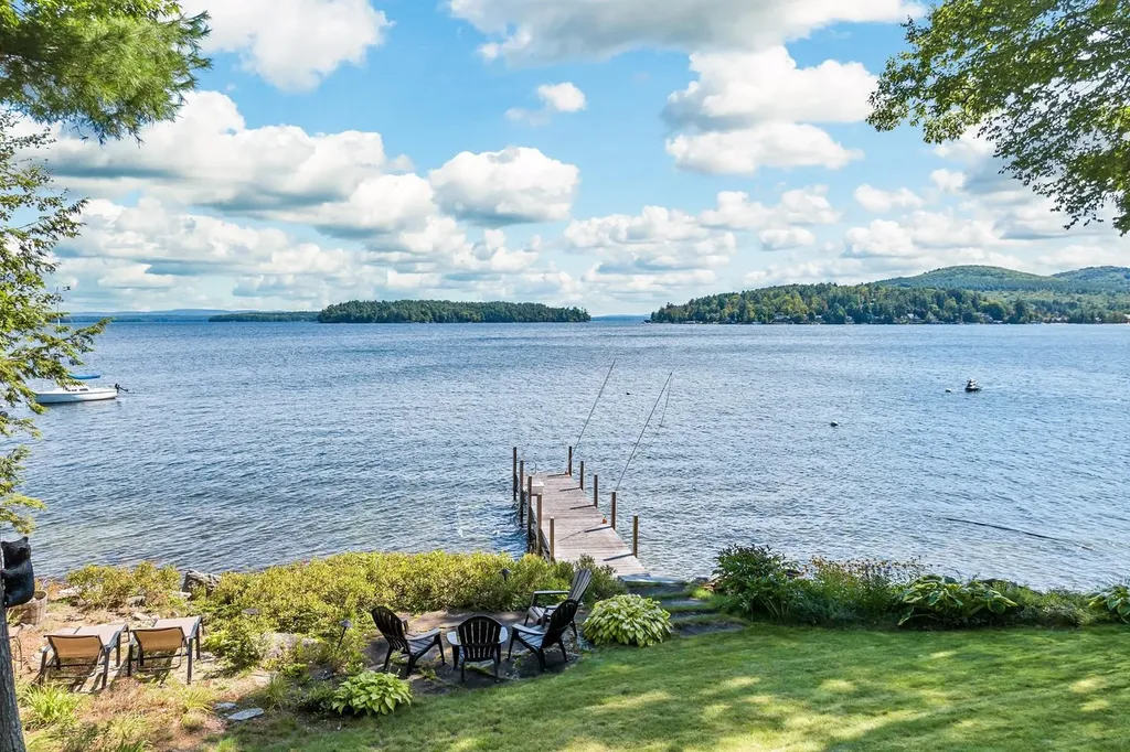 113 Dockham Shore Road Gilford NH 03249