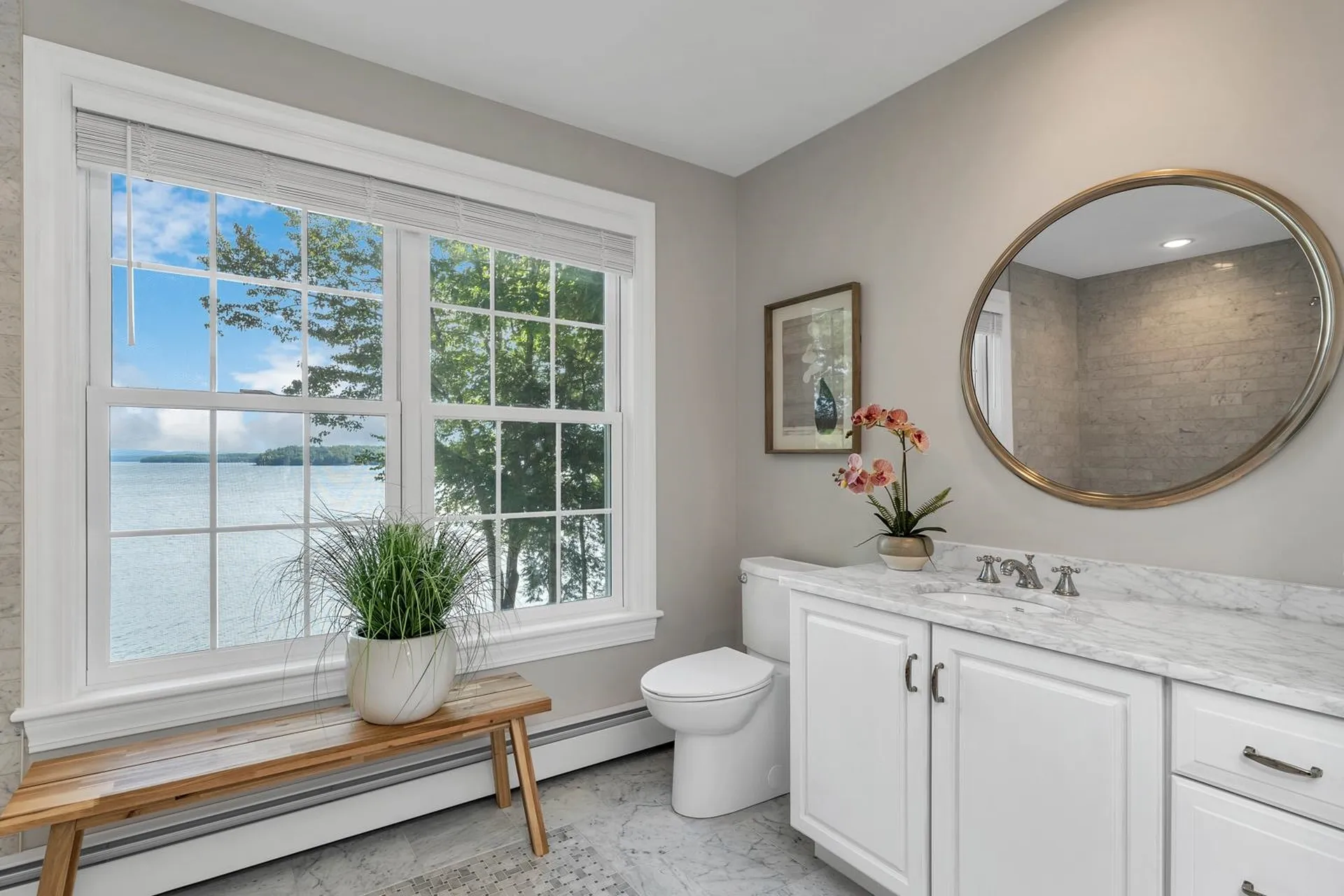 113 Dockham Shore Road Gilford NH 03249