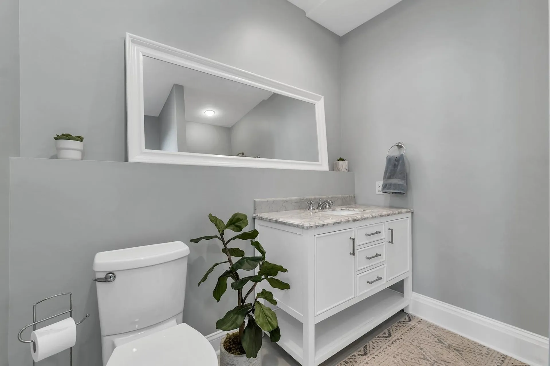 113 Dockham Shore Road Gilford NH 03249