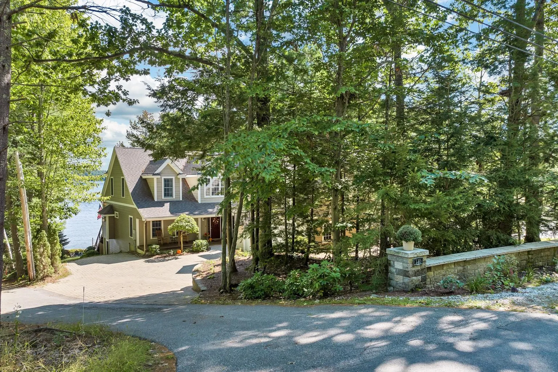 113 Dockham Shore Road Gilford NH 03249