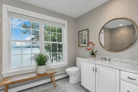 113 Dockham Shore Road Gilford NH 03249