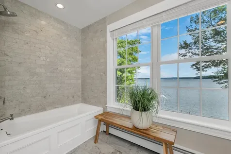 113 Dockham Shore Road Gilford NH 03249