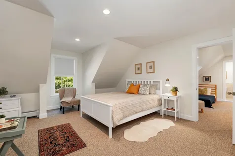 113 Dockham Shore Road Gilford NH 03249