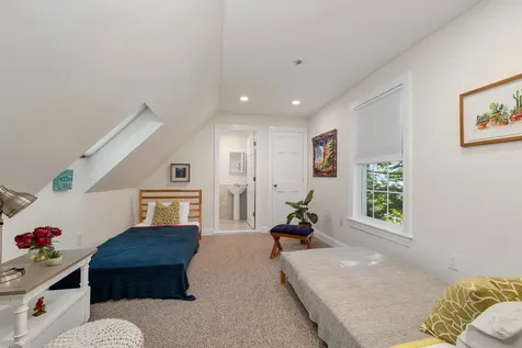 113 Dockham Shore Road Gilford NH 03249