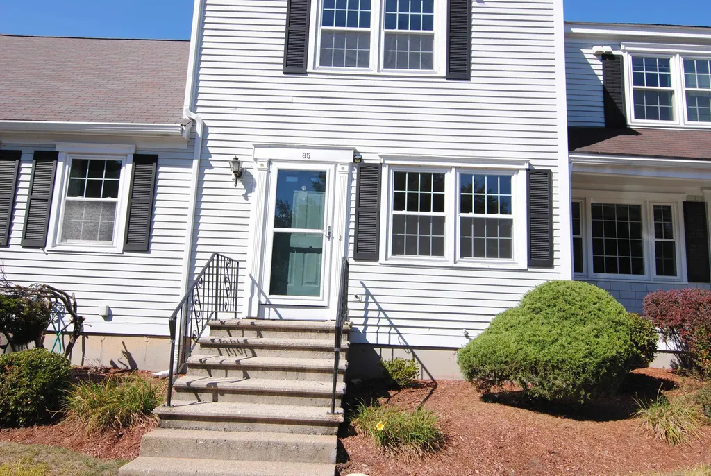 85 Cadogan Way Nashua NH 03062