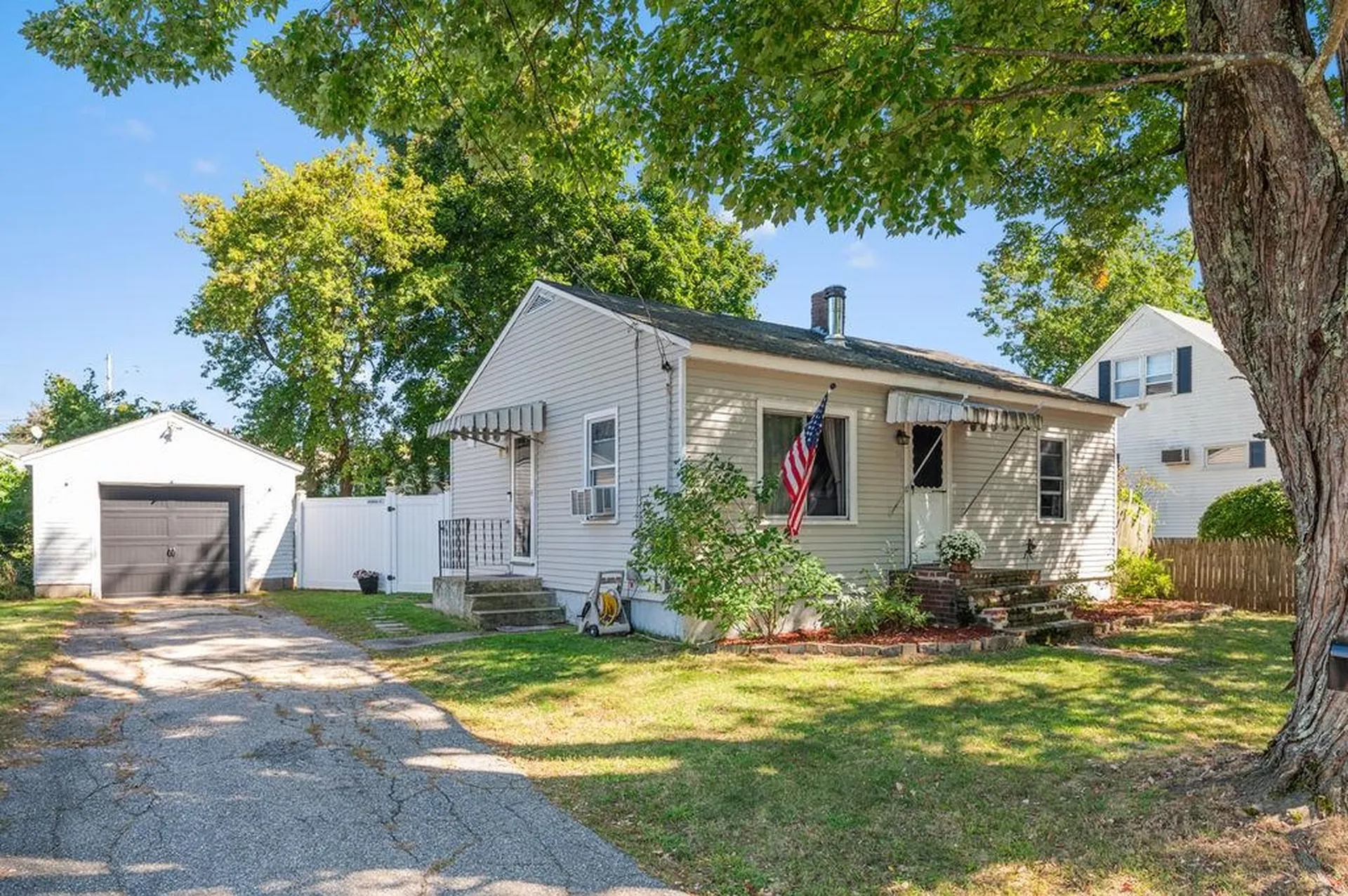 22 Kendall Avenue Manchester NH 03103