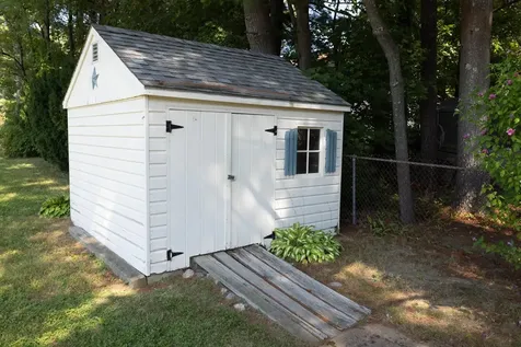5 Wellington Avenue Dover NH 03820