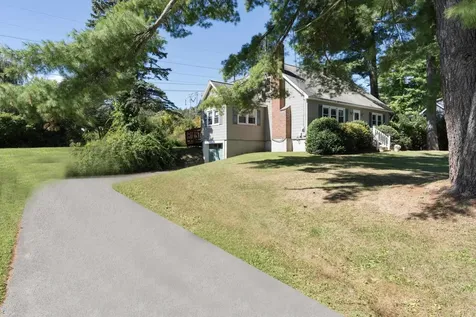 6 Hopkins Drive Hudson NH 03051