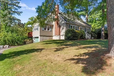 6 Hopkins Drive Hudson NH 03051