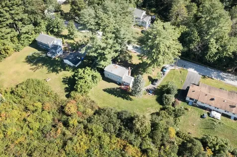 6 Hopkins Drive Hudson NH 03051
