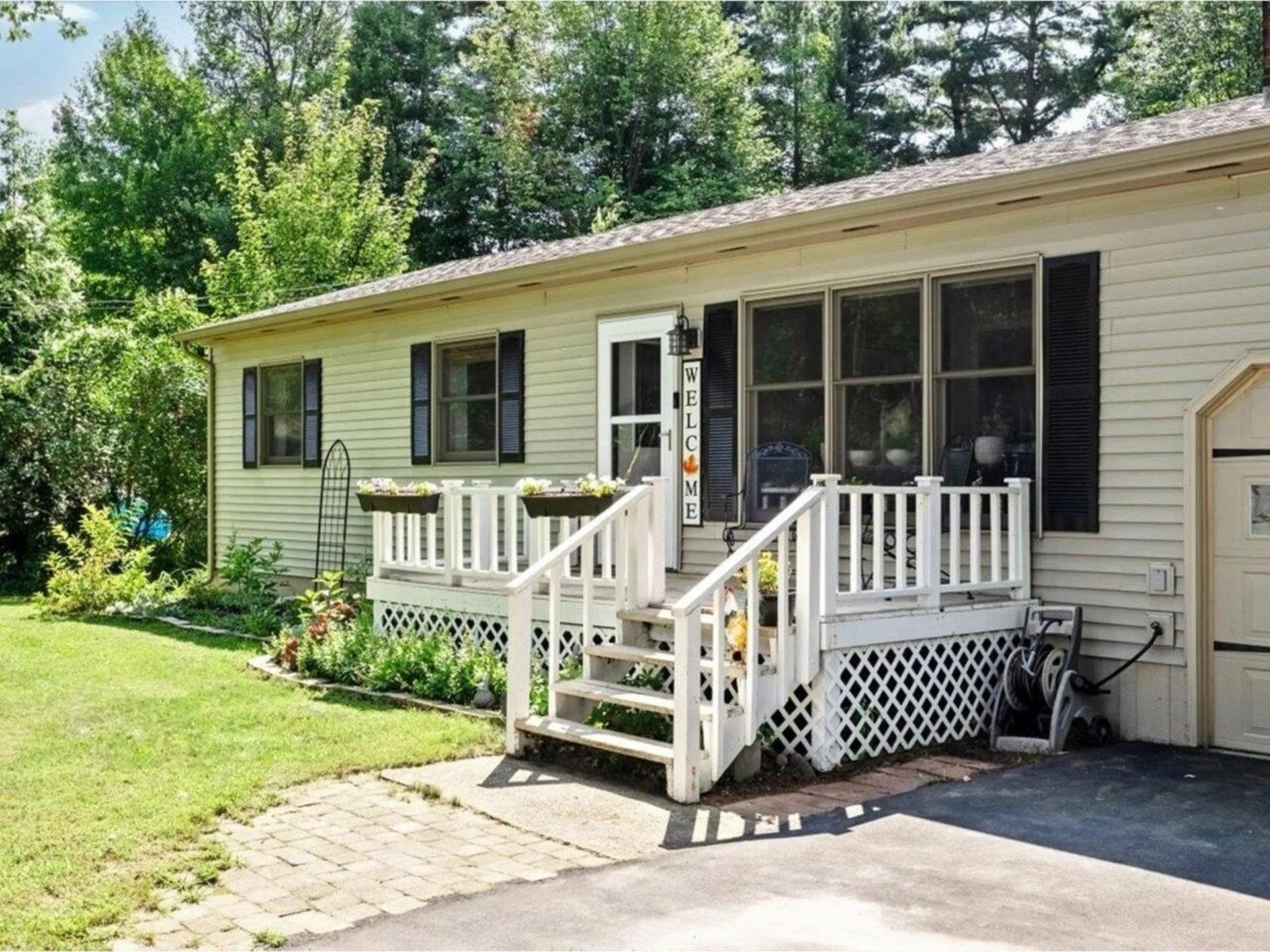 8 Woodcrest Circle Milton VT 05468