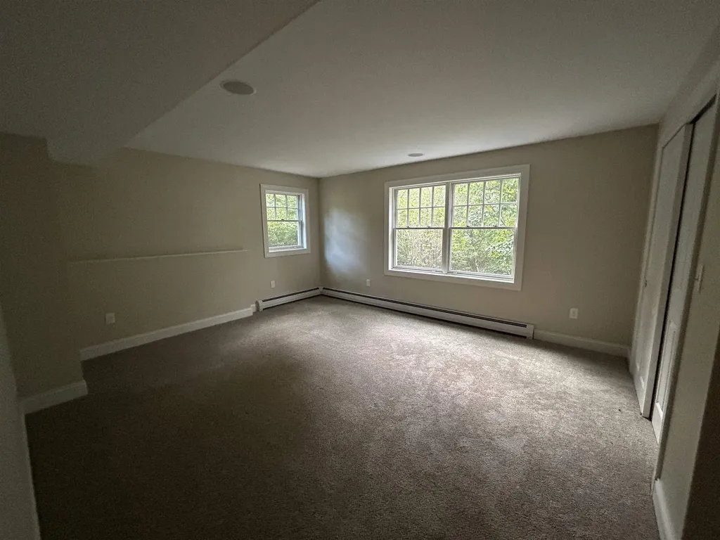 15 Scanlon Way Newfields NH 03856