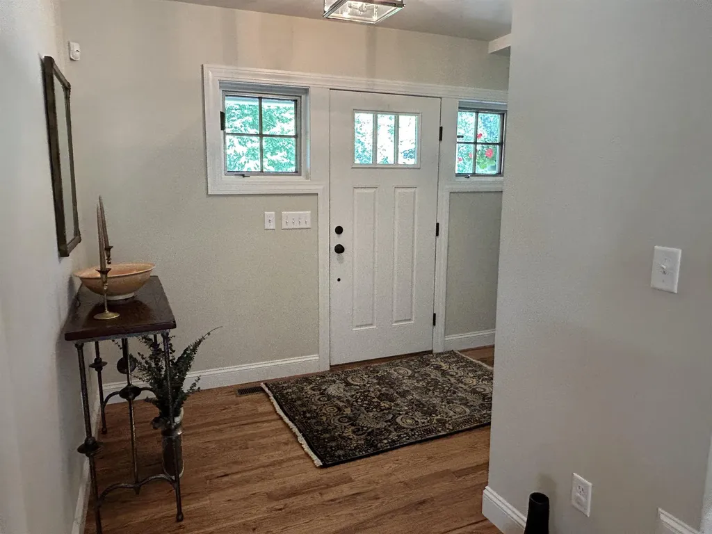 15 Scanlon Way Newfields NH 03856