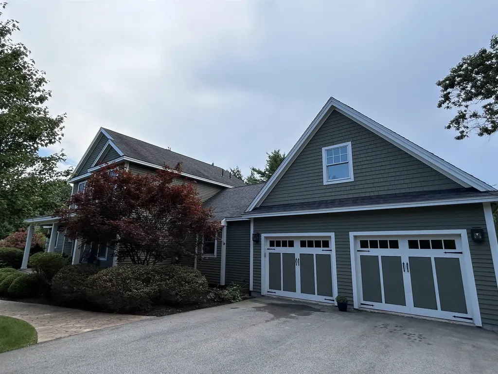 15 Scanlon Way Newfields NH 03856