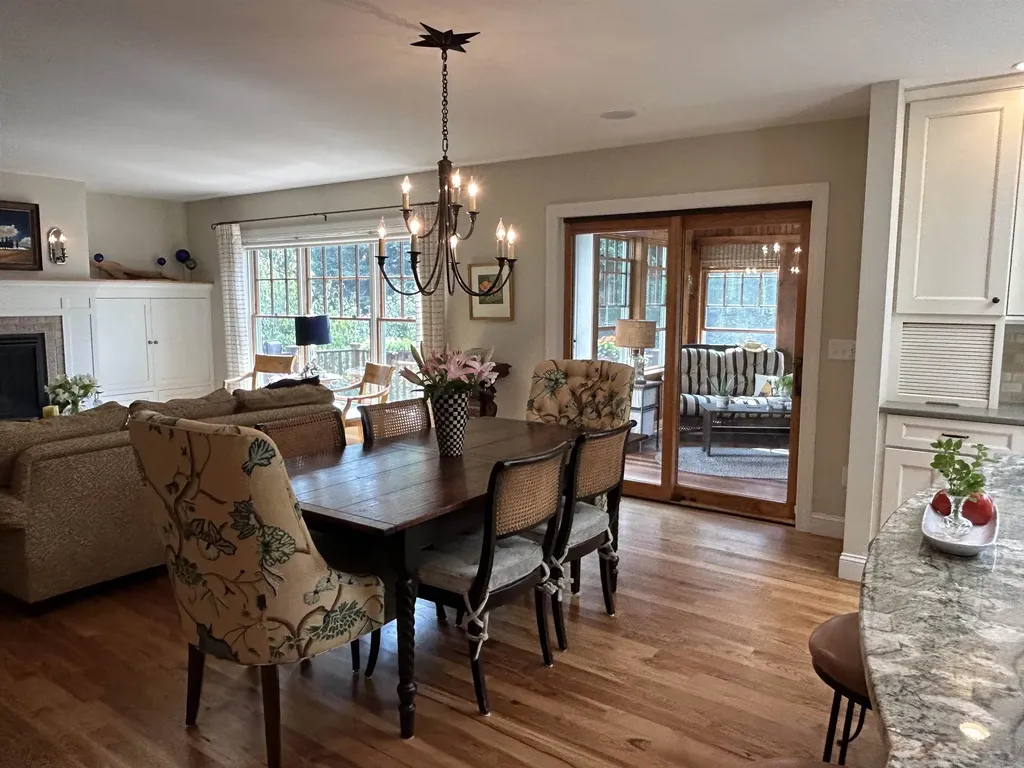 15 Scanlon Way Newfields NH 03856