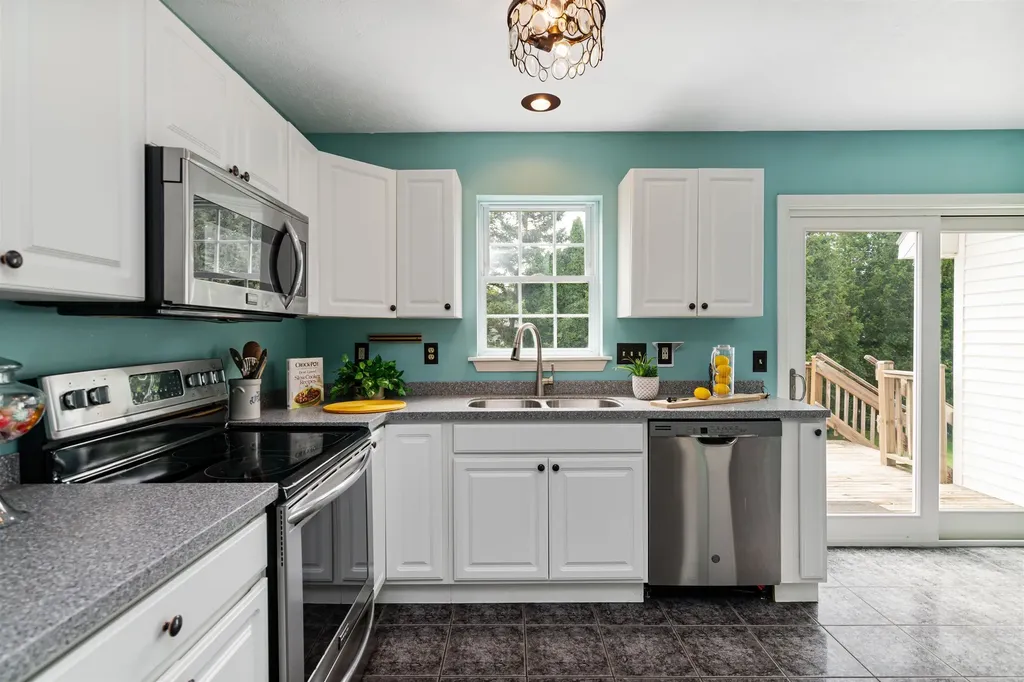 22 Tanglewood Drive St. Albans Town VT 05478