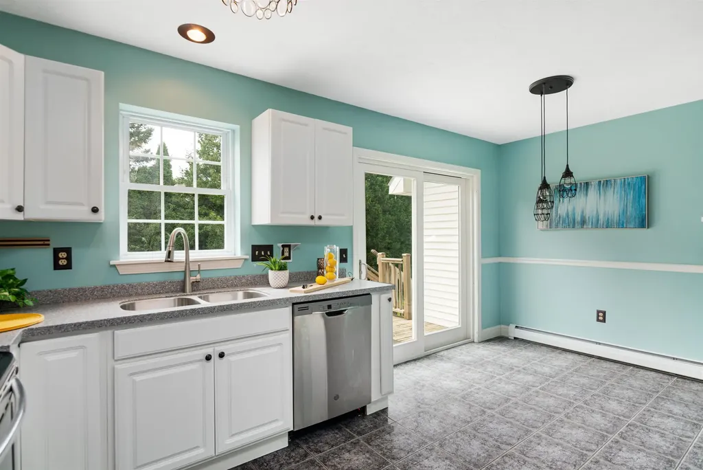 22 Tanglewood Drive St. Albans Town VT 05478